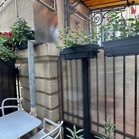 Casa De Povesti - Calea Victoriei Lägenhet Bukarest Exteriör bild