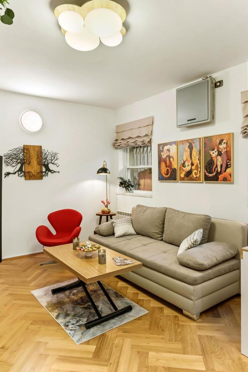 Casa De Povesti - Calea Victoriei Lägenhet Bukarest Exteriör bild